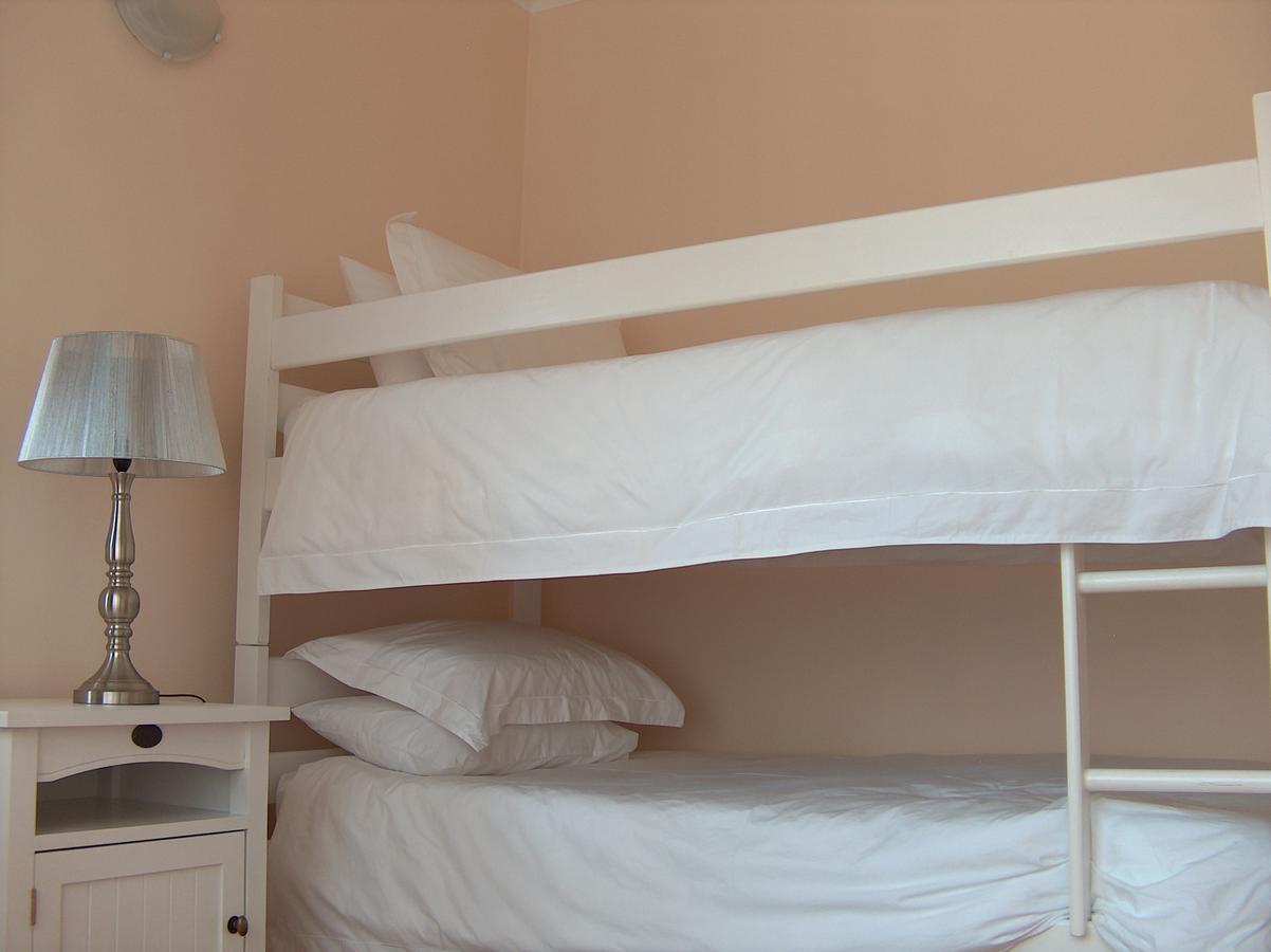 The Courtyard Guest House 克拉伦斯 外观 照片