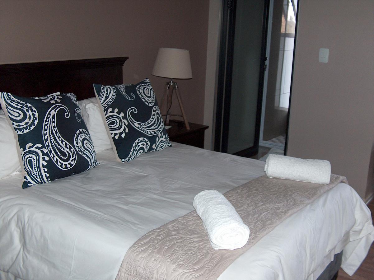 The Courtyard Guest House 克拉伦斯 外观 照片