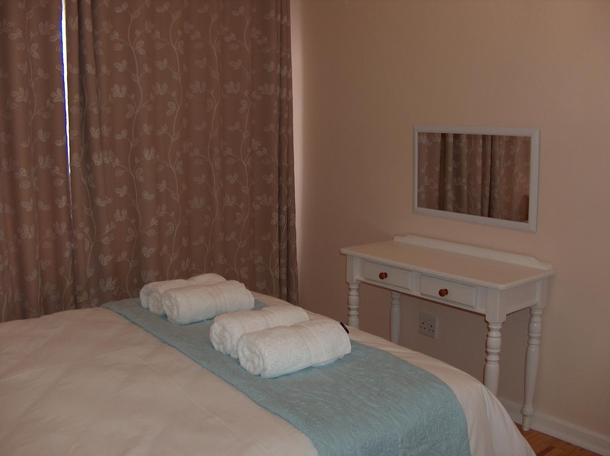 The Courtyard Guest House 克拉伦斯 外观 照片