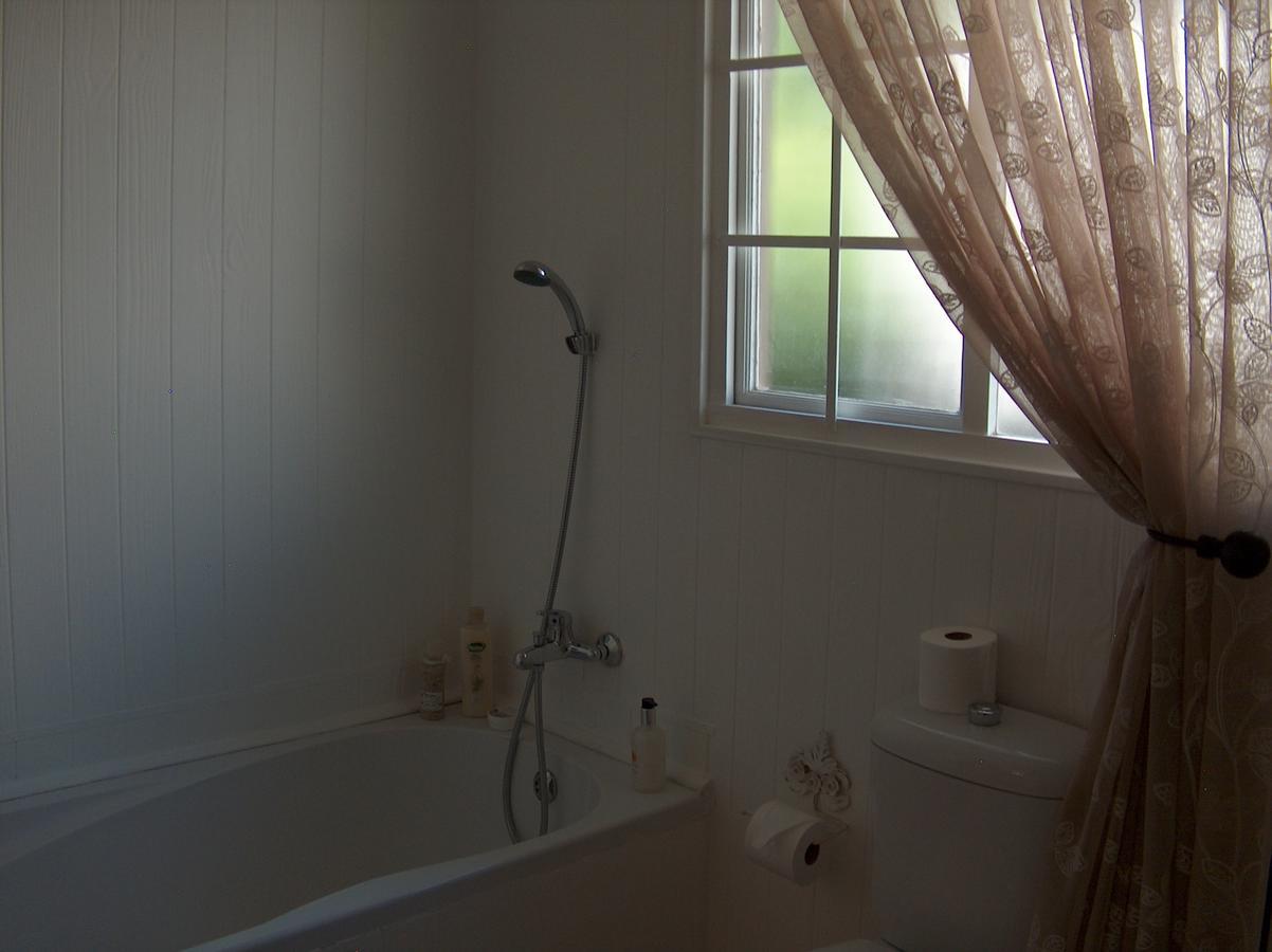 The Courtyard Guest House 克拉伦斯 外观 照片